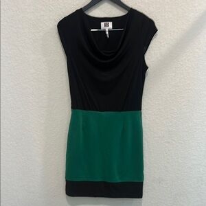 Elegant Black and Green Dress by Laundry by design size 6